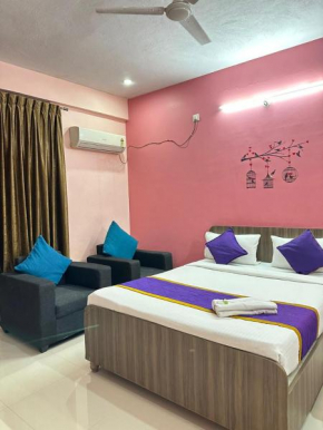 Hotel Golden Stays